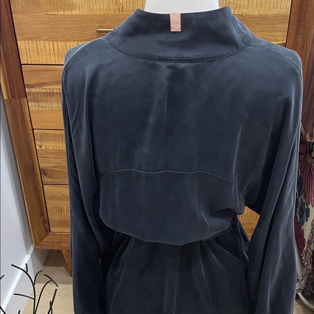 Lunya Silk Robe - Picture 3 of 7